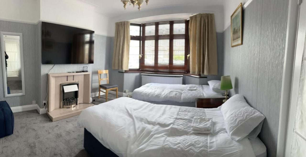 Amazing And Romantic O2 Arena 4 Bedrooms House Free Parking 런던 외부 사진
