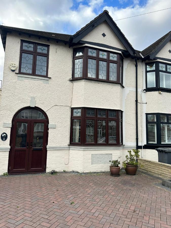 Amazing And Romantic O2 Arena 4 Bedrooms House Free Parking 런던 외부 사진